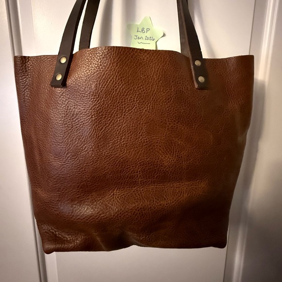 TWO-TEXTURED NUTMEG medium Classic tote - Portland Leather - EUC - Picture 2 of 7